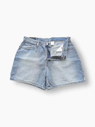 GOAT Vintage Levi's Shorts    Shorts  - Vintage, Y2K and Upcycled Apparel