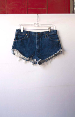 GOAT Vintage Wrangler Shorts    Shorts  - Vintage, Y2K and Upcycled Apparel